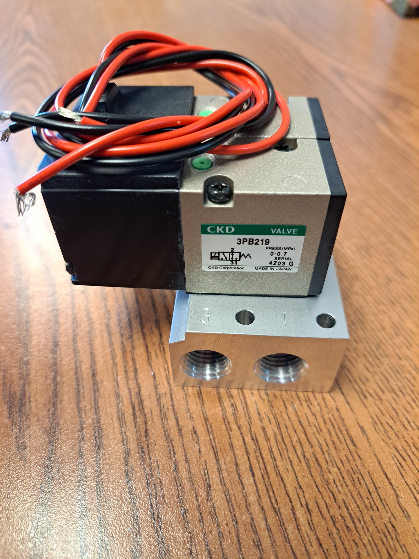 Air Solenoid MCKD M3PB210-06N-2-4
